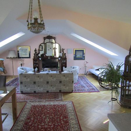 Villa Kreuthhof Appartements 克洛斯特新堡 外观 照片